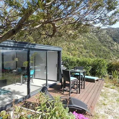 2 Pieces Avec Terrasse Et Parking Au Lavandou - Fr-1-251-926 Lejlighed Le Lavandou